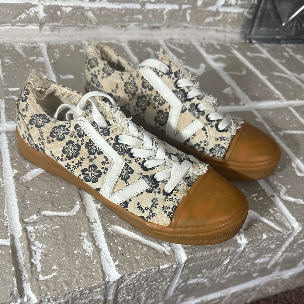 Women’s Vans size 7